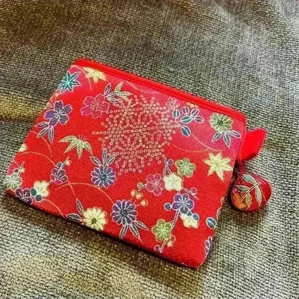 NWOT Beautiful Red Floral Zippered Pouch, Cosmetic Bag, Wallet, etc.